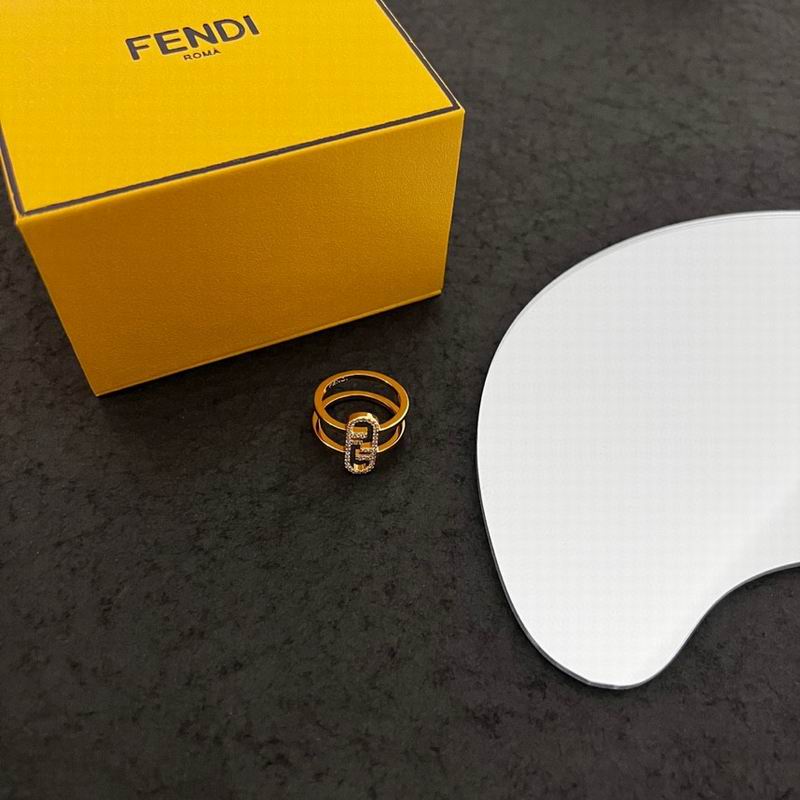 Fendi ring 10lyr4